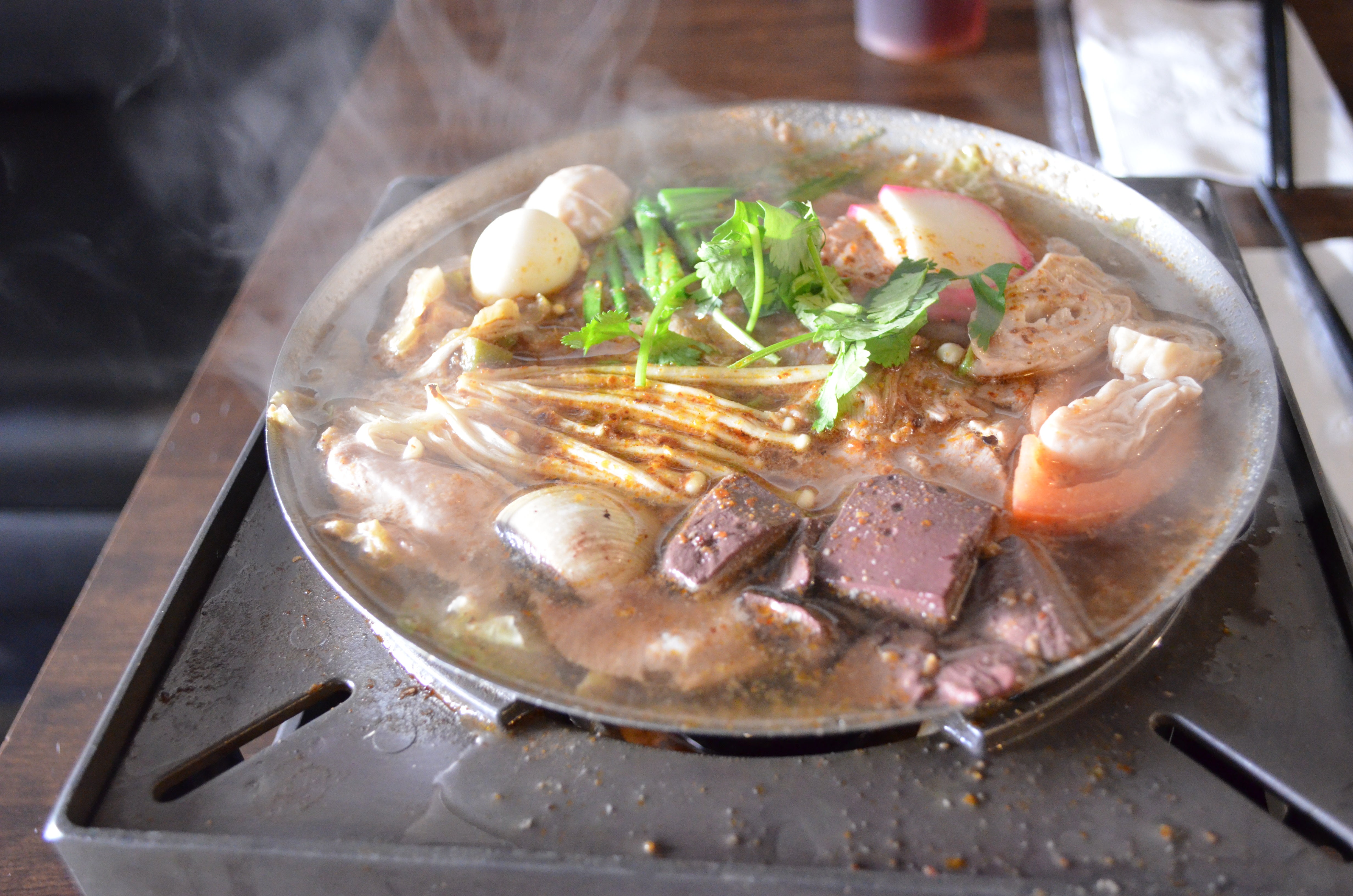 The Best Los Angeles Restaurants for Hot Pot Discover Los Angeles